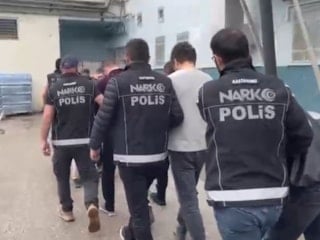 Kastamonu’da uyuşturucu tacirlerine yönelik operasyonda 5 şüpheli tutuklandı