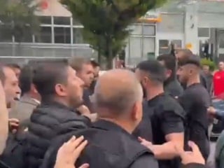 CHP Genel Merkezi'nde tahliye gerginliği