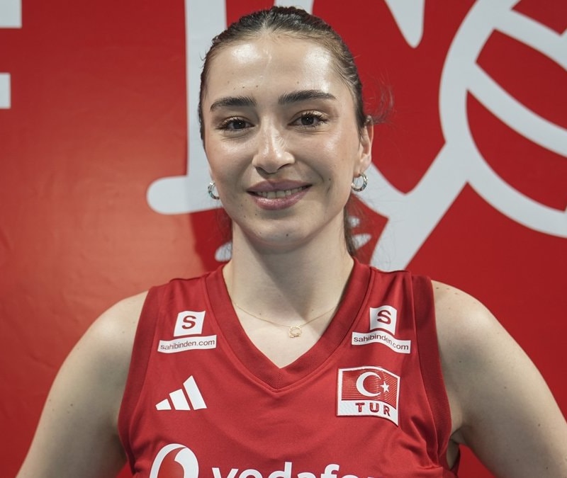 Saliha Şahin ile Dilay Özdemir, yaz sezonu için heyecanlı