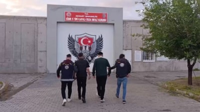 Iğdır’da insan ticareti suçundan aranan 2 şüpheli yakalandı