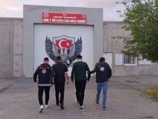 Iğdır’da insan ticareti suçundan aranan 2 şüpheli yakalandı