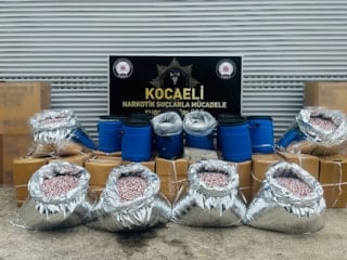 Kocaeli’de uyuşturucu operasyonu: 40 milyon uyuşturucu hap üretimi engellendi