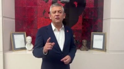 Özgür Özel CHP Genel Merkezi'nden ayrıldı