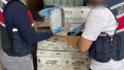 İki ilde kaçak alkol operasyonu: 13 bin 633 litre kaçak alkol ele geçirildi