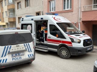 Eskişehir’de, kombi tamirine gittiği evde pompalı tüfek çekildi
