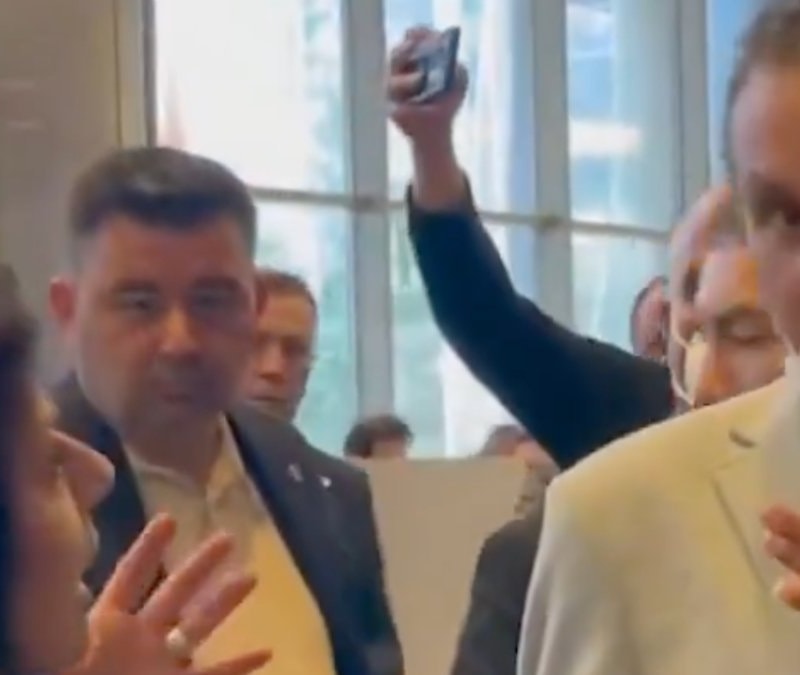 CHP Genel Merkezi'nde Kılıçdaroğlu ve Özel destekçileri kavga etti