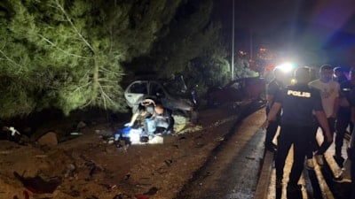 Adana'da feci kazada karı koca öldü, 4 yaşındaki çocukları yaralandı