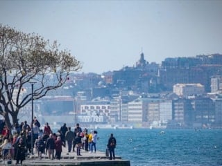 Bayramda hava değişiyor: Sıcaklıklar artıyor, perşembe sağanak geliyor