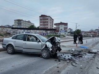 Niğde'de iki otomobilin çarpıştı: 2 kişi hayatını kaybetti