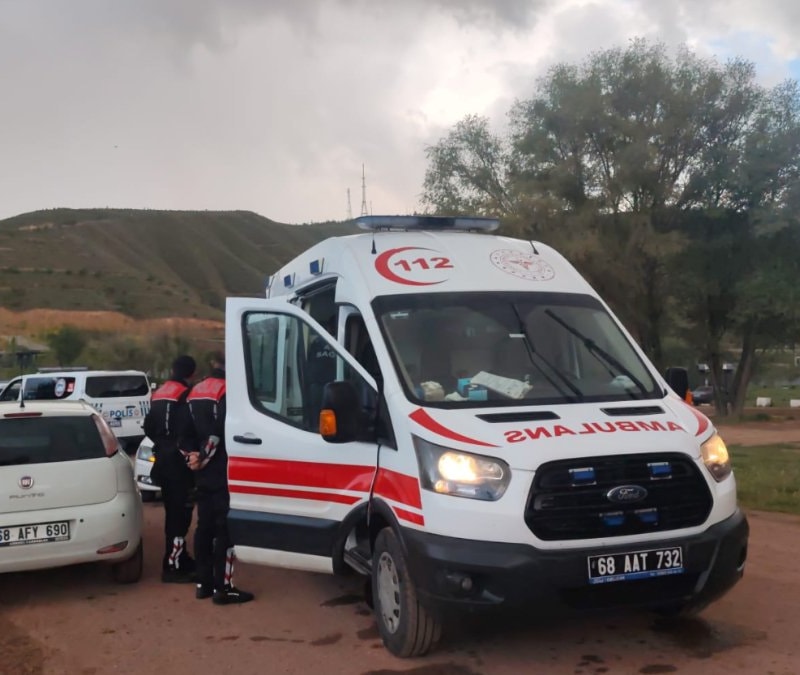Aksaray'da alacak kavgasında ağabey bıçaklandı, kardeşi darbedildi