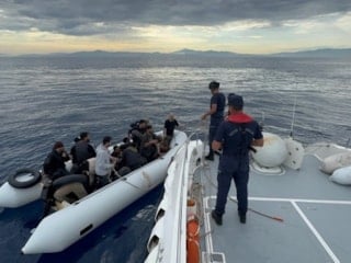 Aydın'da 19 düzensiz göçmen kurtarıldı