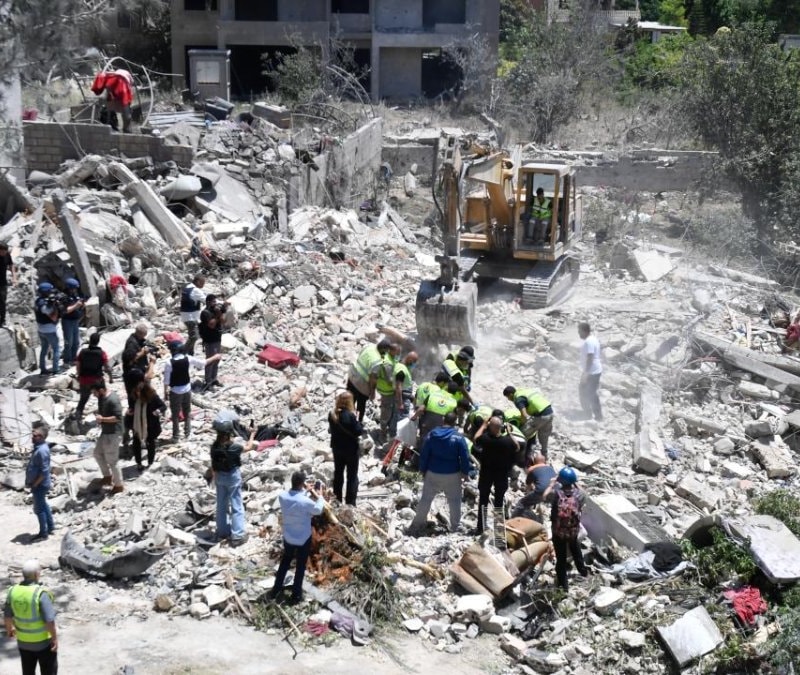 Lübnan'a hava saldırılarında can kaybı 21'e yükseldi