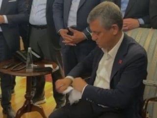 Özgür Özel'in mutlak butlan karar tebligatını okuduğu ortaya çıktı