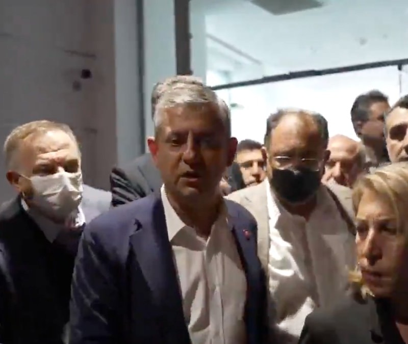 Tahliye sırasında CHP Genel Merkezi’nin 12. katında yaşananlar