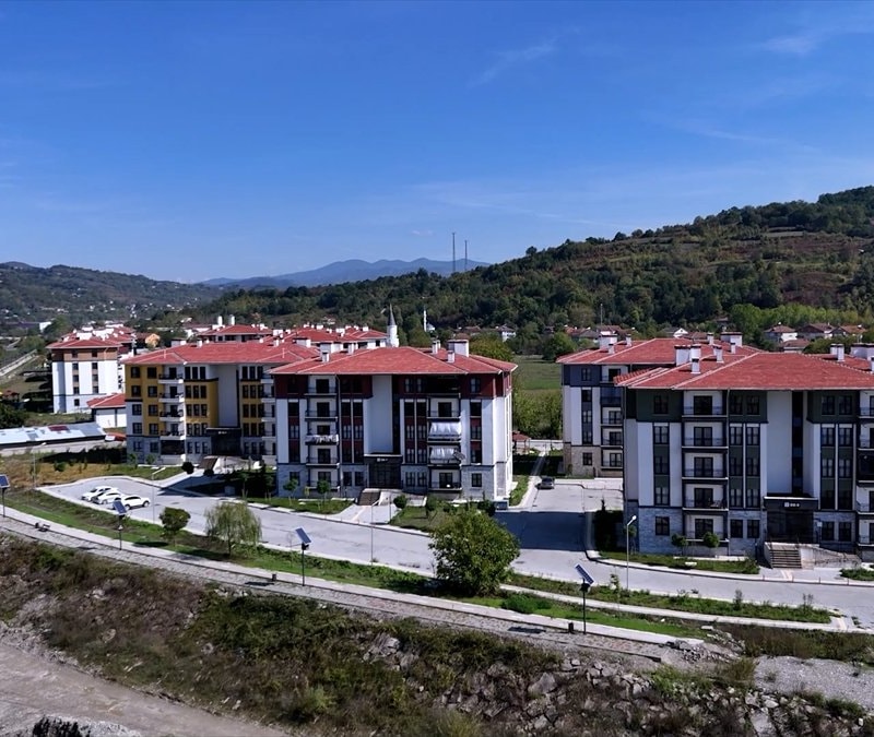 Murat Kurum, Zonguldak'taki TOKİ konutlarında oturan ev sahiplerinin görüşlerini paylaştı