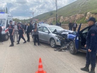 Sivas'ta trafik kazası: 8 yaralı