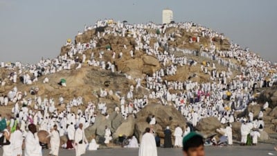 Türk hacı adaylarının Arafat'a intikali başladı