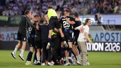 Wolfsburg, 30 yıl sonra düştü! Paderborn, Bundesliga'ya yükseldi