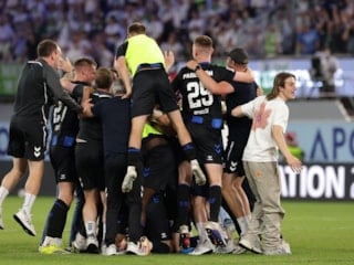 Wolfsburg, 30 yıl sonra düştü! Paderborn, Bundesliga'ya yükseldi