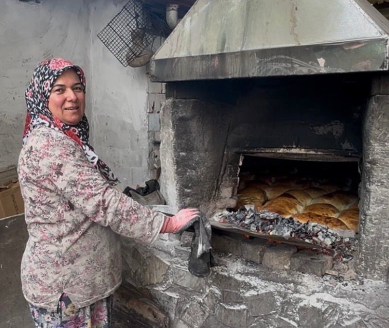 Bursa'da bayrama özel köylerde taş fırınlarda 