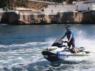 Antalya'da deniz polisi 24 saat görev başında
