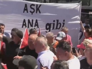 İzmir'de Cemal Enginyurt'la dalga geçildi: En büyük devrimci geldi