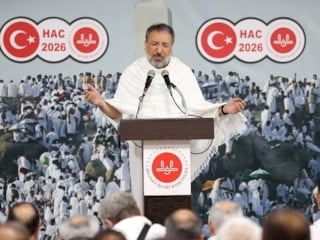 Diyanet İşleri Başkanı Safi Arpaguş, Arafat'ta vakfe duası yaptı