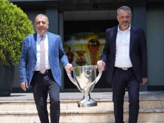 Trabzonspor, Türkiye Kupası'nı müzesinde sergiliyor