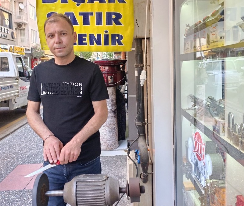 Kurban Bayramı'nın Yaklaşmasıyla bıçak bileme ustalarında yoğunluk arttı