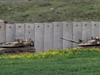 İsrail, Lübnan'da kara operasyonuna başladı