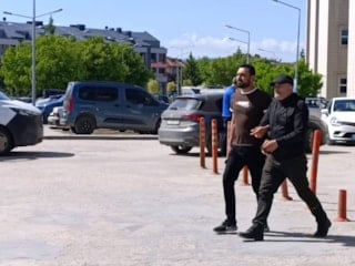 Bursa'da eski eşinin evine molotof atan şahıs yakalandı