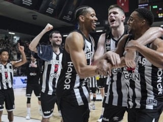 Beşiktaş GAİN, Galatasaray MCT Technic'i 25 sayı farkla mağlup etti