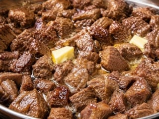 Efsane kurban tarifi! Pamuk gibi kavurma için, ete 1 bardak ekleyin...