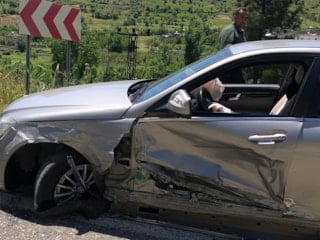 Mardin’de iki otomobil çarpıştı: 5 yaralı