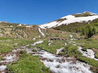 Erzincan'da 2 bin rakımda saklı cennet: Konarlı Şelalesi doğaseverleri bekliyor