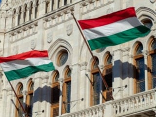 Macaristan'dan UCM kararında geri adım