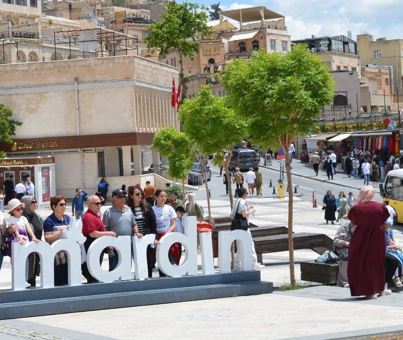 Mardin’de bayram yoğunluğu: Oteller doldu, turistler komşu illere yönlendirildi