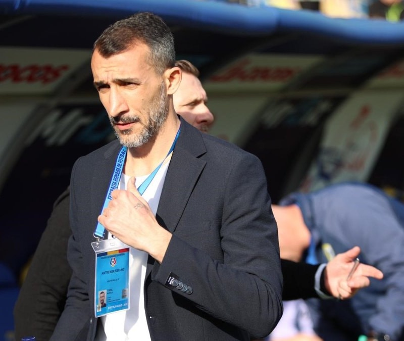 Mehmet Topal, teklifleri değerlendiriyor