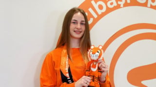 Eczacıbaşı, Aleksandra Uzelac'ı kadrosuna kattı
