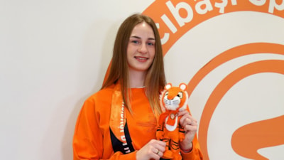 Eczacıbaşı, Aleksandra Uzelac'ı kadrosuna kattı