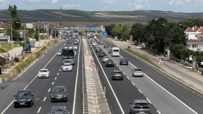Bayram dönüşünde Tekirdağ-İstanbul yolunda yoğunluk
