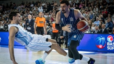 Anadolu Efes ile Fenerbahçe yarı finalde eşleşti