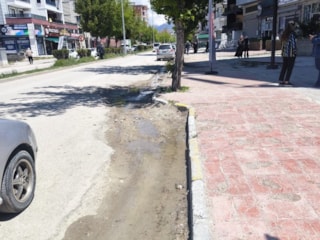 Van'da tarihi İskele Caddesi, altyapı çalışmalarıyla 'çile yoluna' dönüştü