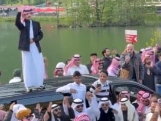 Uzungöl'de Arap turistlerin bayram coşkusu