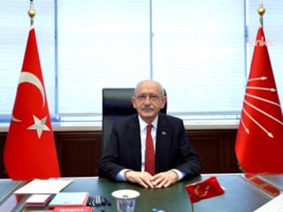 Kemal Kılıçdaroğlu CHP Genel Merkezi'nde makamına oturdu