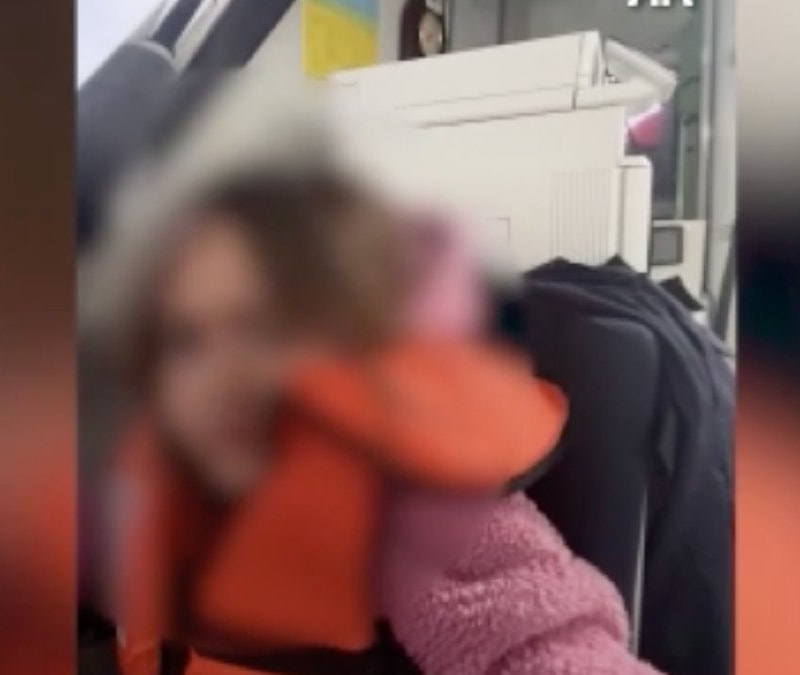 Beylikdüzü açıklarında sürüklenen teknedeki 9 kişi kurtarıldı