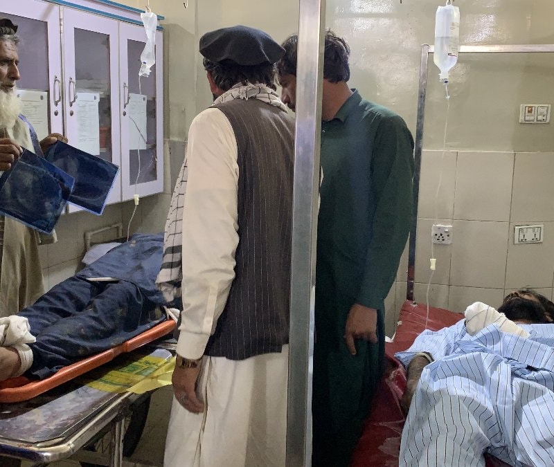 Afganistan'da mültecileri taşıyan kamyon devrildi: 22 ölü