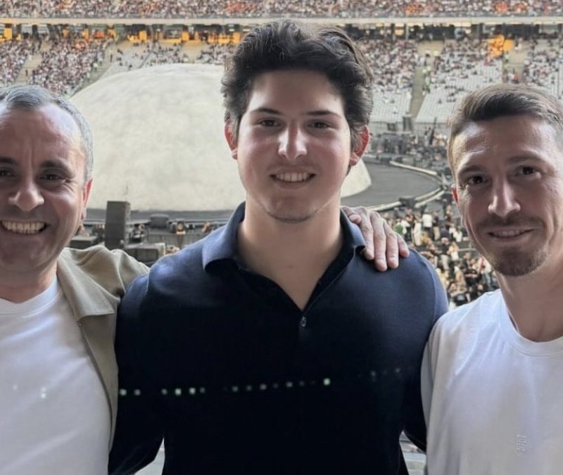 Mert Hakan Yandaş ve Kerim Rahmi Koç, Kanye West konserine gitti