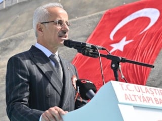 Bakan Uraloğlu duyurdu: 42 ili birbirine bağlayan Ankara-Kırıkkale-Delice Otoyolu'nun yarısı tamam