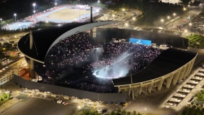 Kanye West İstanbul'u salladı: Atatürk Olimpiyat Stadyumu'nda görsel şölen,